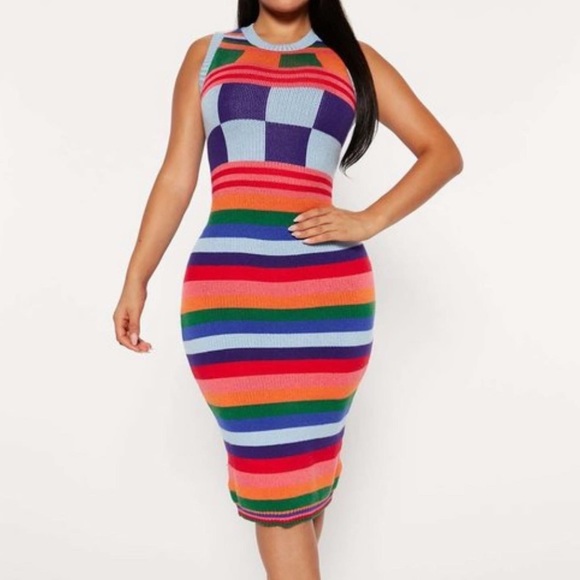 STRIKE A POSE! (Dress) - Picture 5 of 12